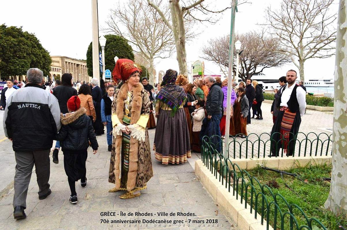 040- Rhodes- Defile Dodecanese grec.JPG